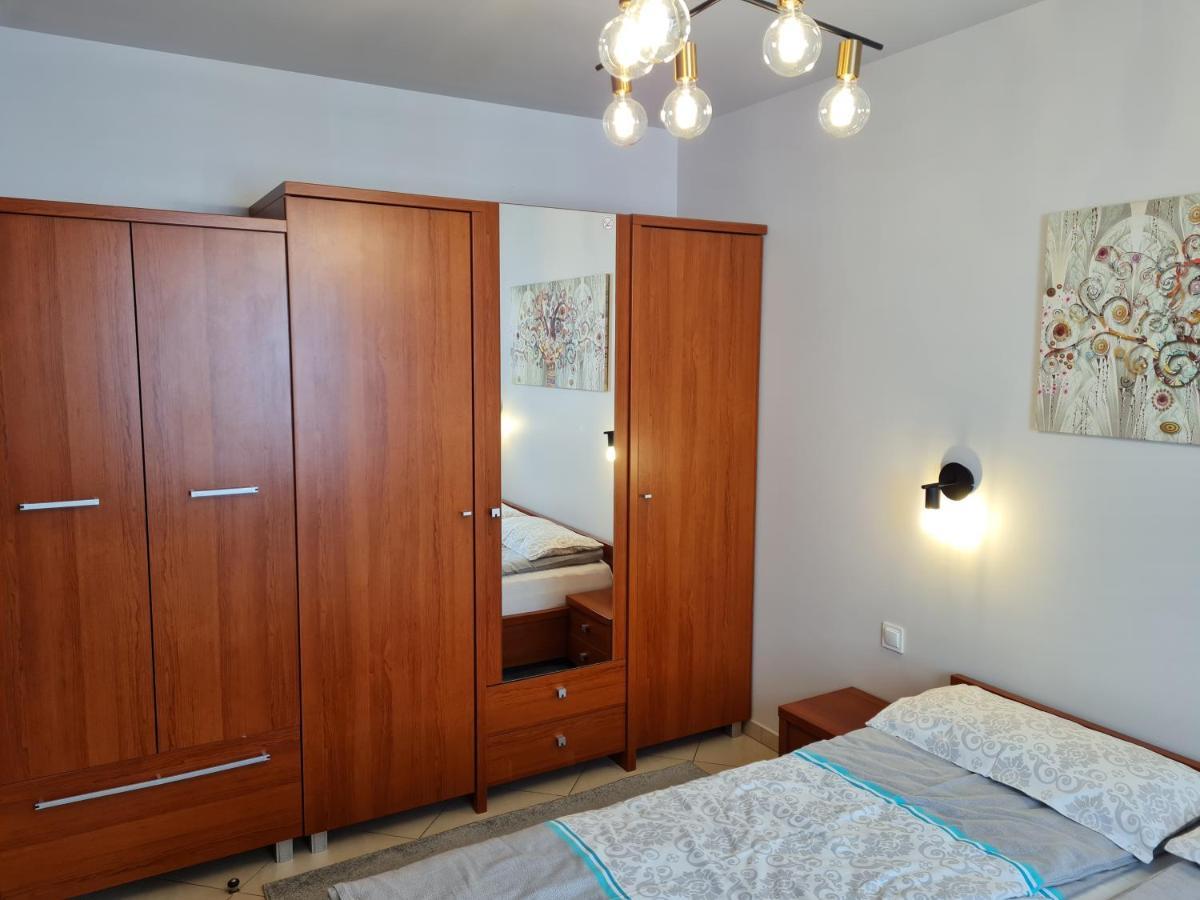 Golden Apartment *
